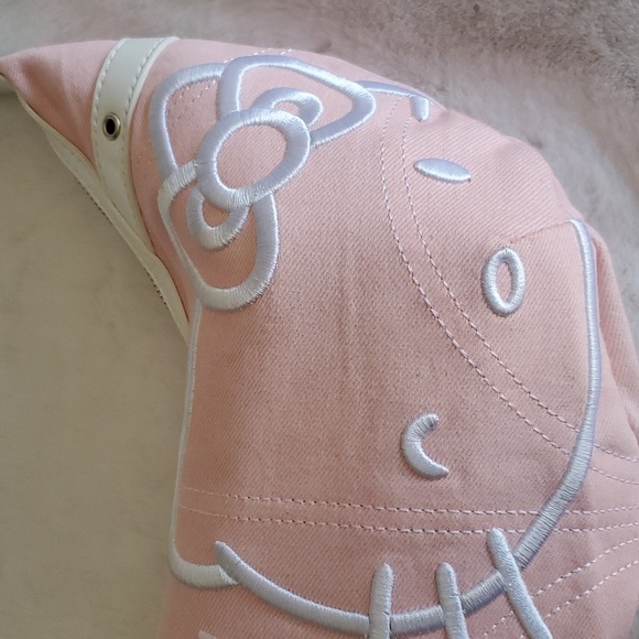 Adorable Bag! 🎀 - Picture 4 of 4